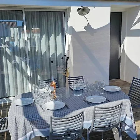 Maison De La Vendee 700m De La 山地圣母村